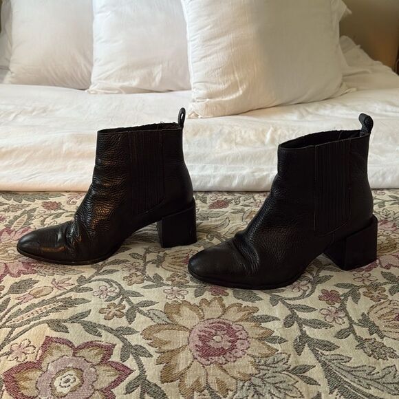 Seyshelles | Size 9 Black Ankle Boots - Picture 3 of 7
